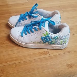 Size 7.5 White DC Shoes
